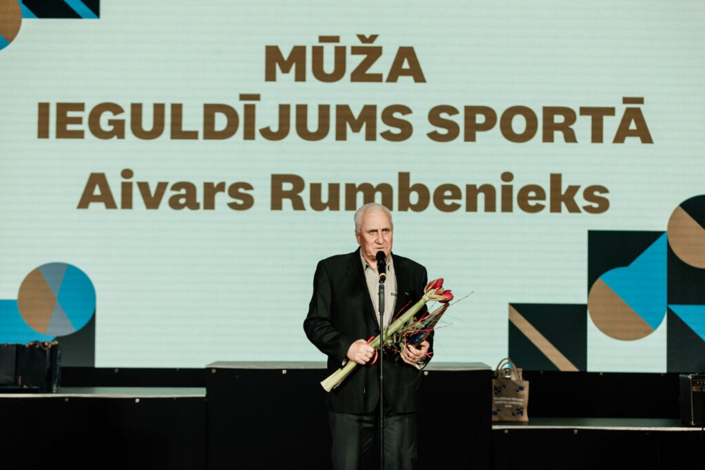 11.martā svinīgā ceremonijā tika godināti Valmieras novada sporta laureāti. Apbalvojumu “Mūža ieguldījums sportā” saņēma vieglatlētikas soļošanas treneris Aivars Rumbenieks