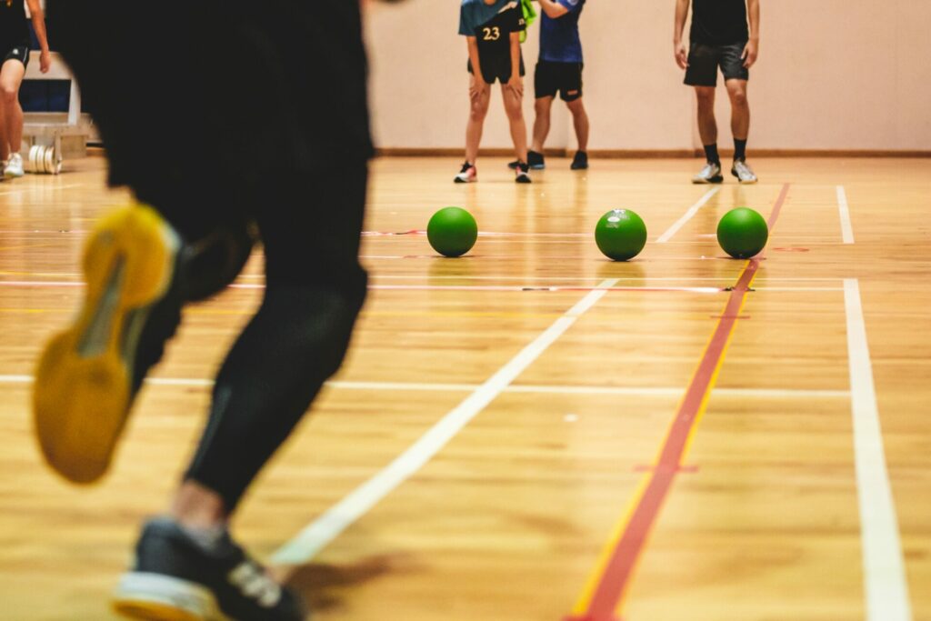 2.aprīlī Naukšēnu Sporta hallē plkst.10.00 norisināsies tautas bumbas turnīrs. Vai arī Tu tautas bumbu esi spēlējis pēdējo reizi skolas laikā? Laiks atsvaidzināt iemaņas un jautrā gaisotnē pavadīt sestdienas rītu. Piesakies uz turnīru, rakstot īsziņu 20212466 un norādot vārdu, uzvārdu.