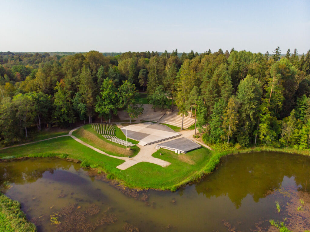 Neikenkalna dabas koncertzāle (foto autors: Uģis Brālēns)