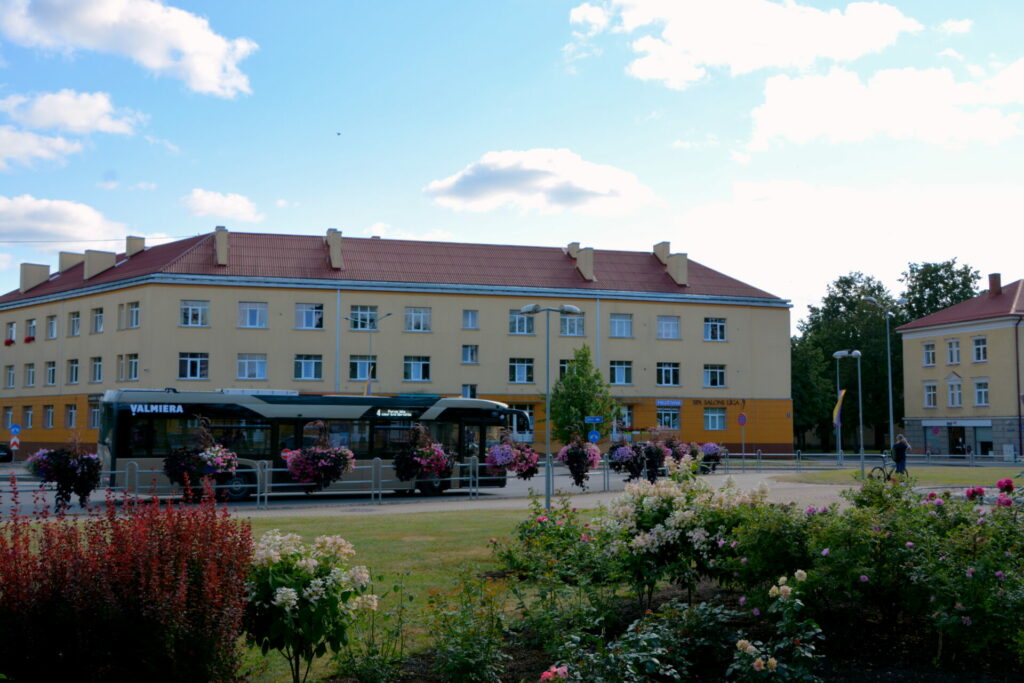SIA “VTU Valmiera” informē, ka no 1.jūnija gaidāmas izmaiņas Valmieras pilsētas 12.maršruta autobusu kustībā.