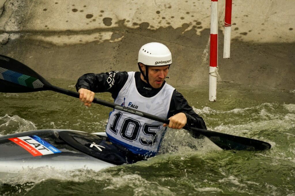 Jau sākot no 13. jūnija Valmieras airēšanas slaloma trasi piepilda ne tikai labākie Latvijas un ziemeļvalstu airētāji, bet arī citu tuvāko valstu sportisti. NordicCup airēšanas slaloma sacensības sāksies piektdienas, 17. jūnija, pēcpusdienā un turpināsies 18. un 19. jūnijā attiecīgi ar Nordic Cup pirmo un otro posmu.