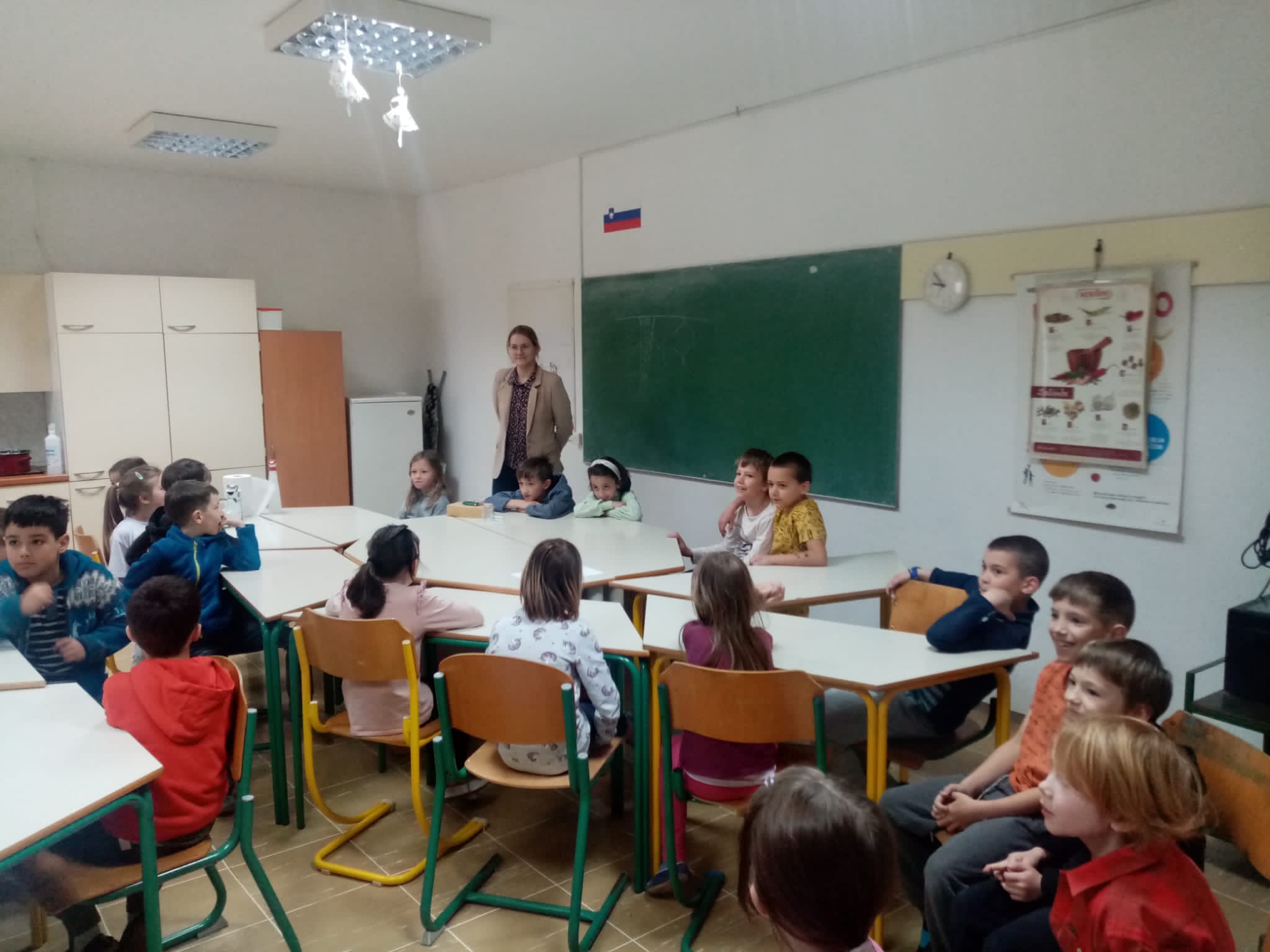 Skolotāja Santa lieliski jūtas slovēņu bērnu klasē