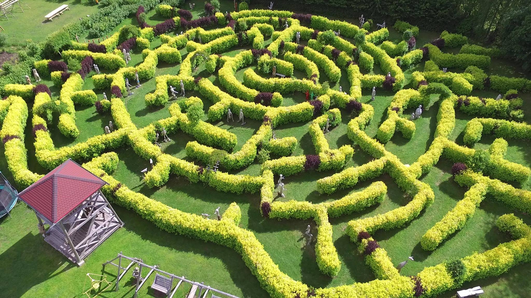 Beverīnas labirinti - koka skulptūru parks