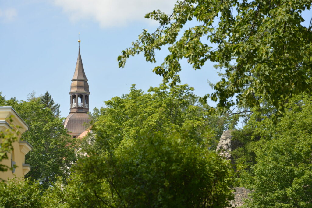 Atzīmējot Valmieras un Halles (Vestfālene, Vācija) sadarbības desmito gadadienu, ceturtdien, 25. augustā, Valmieras novadā norisināsies apvienotā Halles kora, Valmieras Kultūras centra vīru kora “Imanta” un Mazsalacas Kultūras centra jauktā kora “Salaca” koncerti.