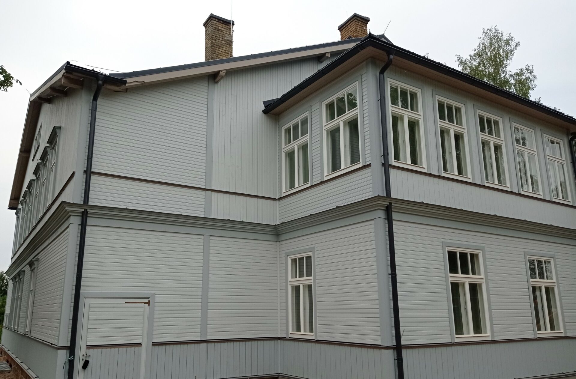 Rūjienas bijušās slimnīcas ēka atjaunošanas procesā