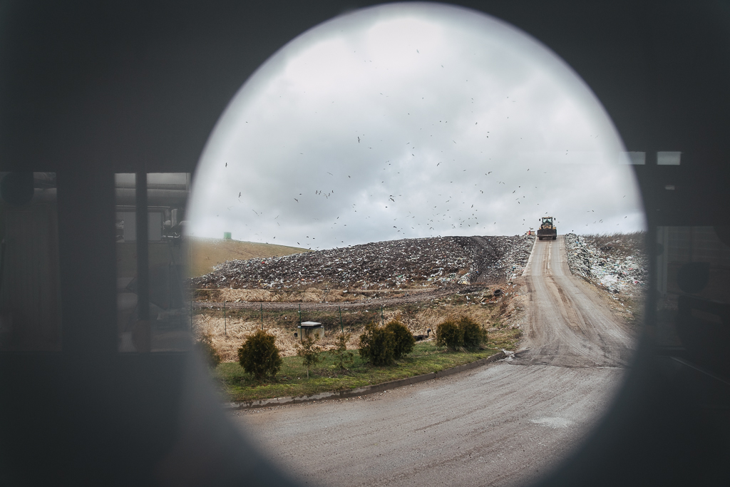 Ar virtuālās realitātes palīdzību varēs iepazīt procesus atkritumu poligonā kalnā