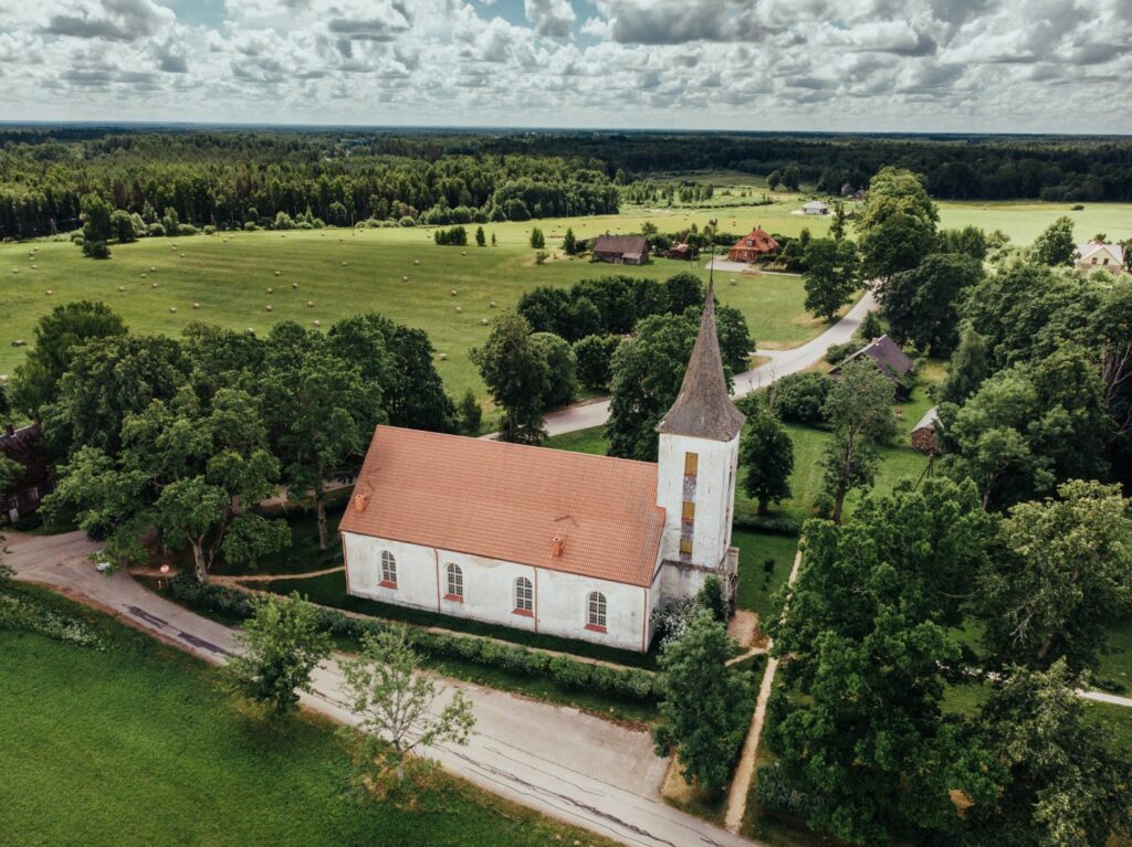 Ēveles baznīca