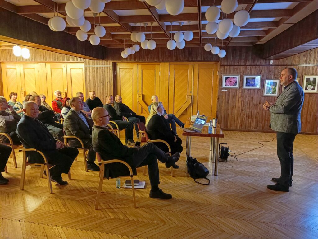 Naukšēnos norisinās domes izbraukuma sēde un tikšanās ar iedzīvotājiem