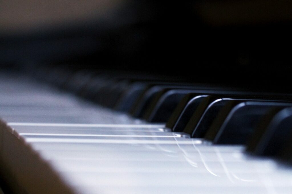 16.decembrī plkst. 16.00 Valmieras Kultūras centrā ikviens interesents aicināts uz komponistam, diriģentam un pianistam Jānim Ķepītim veltītu koncertu. Uzstāsies Valmieras Mūzikas skolas audzēkņi un pedagogi. Tāpat visas dienas garumā jaunie pianisti tiksies meistarklasēs pianistes Noras Lūses vadībā.