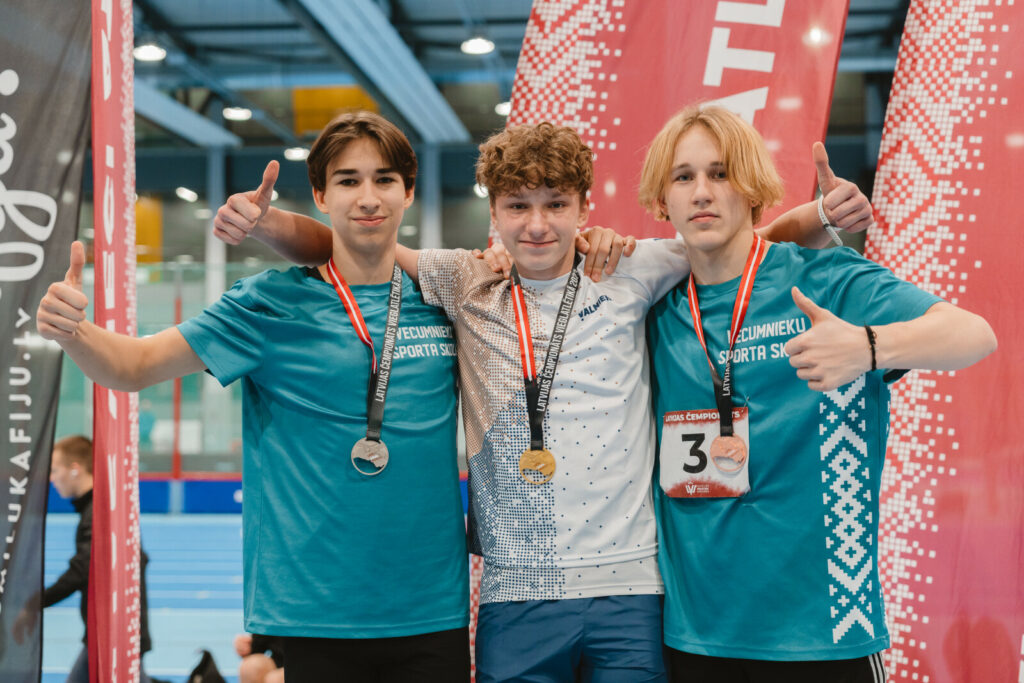 Latvijas čempionāts daudzcīņā un soļošanā telpās
