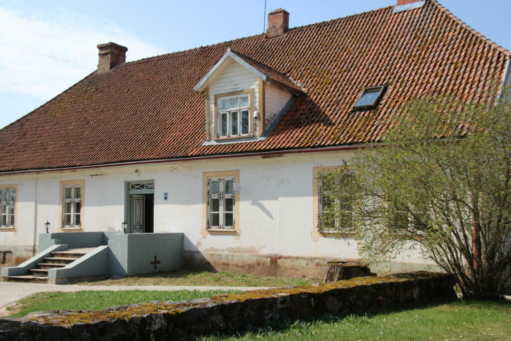Burtnieku mācītājmuiža