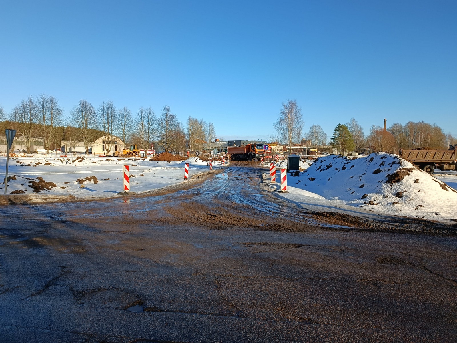 Valmierā turpinās Dienvidu industriālās maģistrāles būvniecība