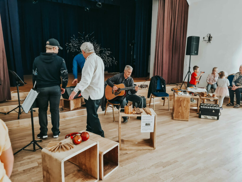 Pasākums "Satiec savu meistaru" Ēveles Tautas namā