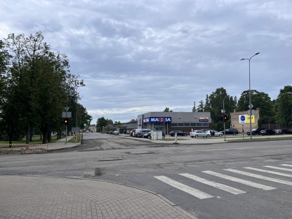 Remontdarbi Limbažu un Rīgas ielas krustojumā