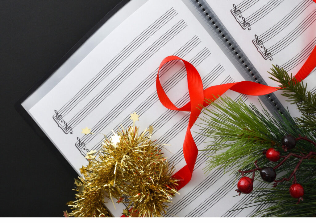 21. decembrī plkst. 18.00 Naukšēnu Kultūras namā norisināsies Naukšēnu vidusskolas sagatavots Ziemassvētku uzvedums "Sniegbaltīte un septiņi rūķīši".