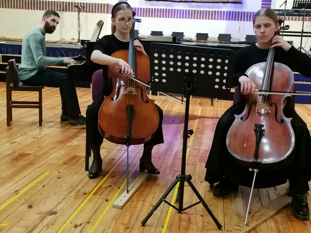 Mūzikas skolas “Universum” audzēkņi ar sirsnīgu koncertu noslēdz semestri