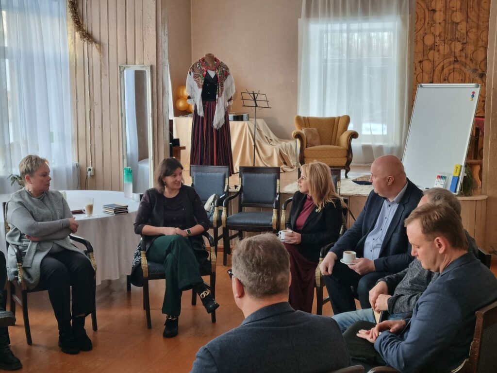 Pašvaldību speciālistu kapacitātes stiprināšanas seminārus apmeklējuši ap 300 Vidzemes pašvaldību darbinieku