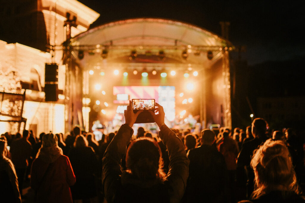 Valmiermuižas etnomūzikas festivāls