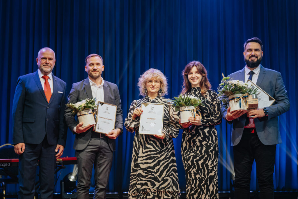 Jānis baiks un nominācijas "Gada jaunuzņēmums" saņēmēji