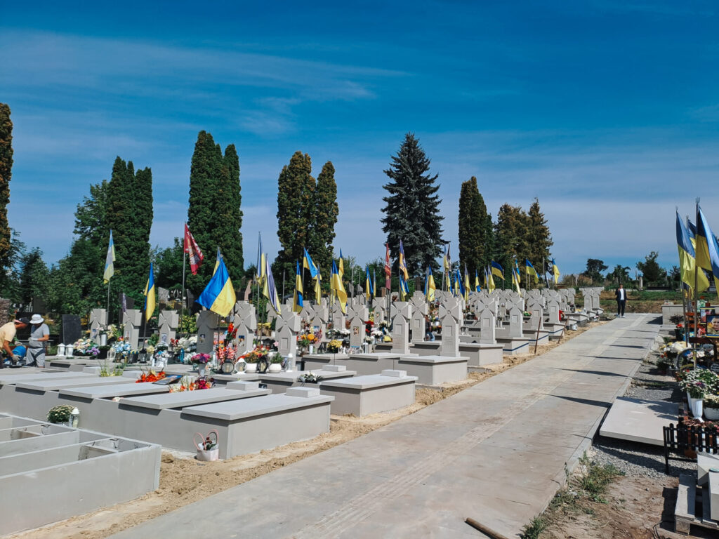 Lai gūtu pieredzi un mācītos no Ukrainas kolēģiem par civilās aizsardzības pasākumu īstenošanu kara apstākļos, starptautiska projekta “Stiprāki kopā” ietvaros vizītē uz Ukrainas pilsētu Ternopiļu devās Valmieras novada pašvaldības pārstāvji