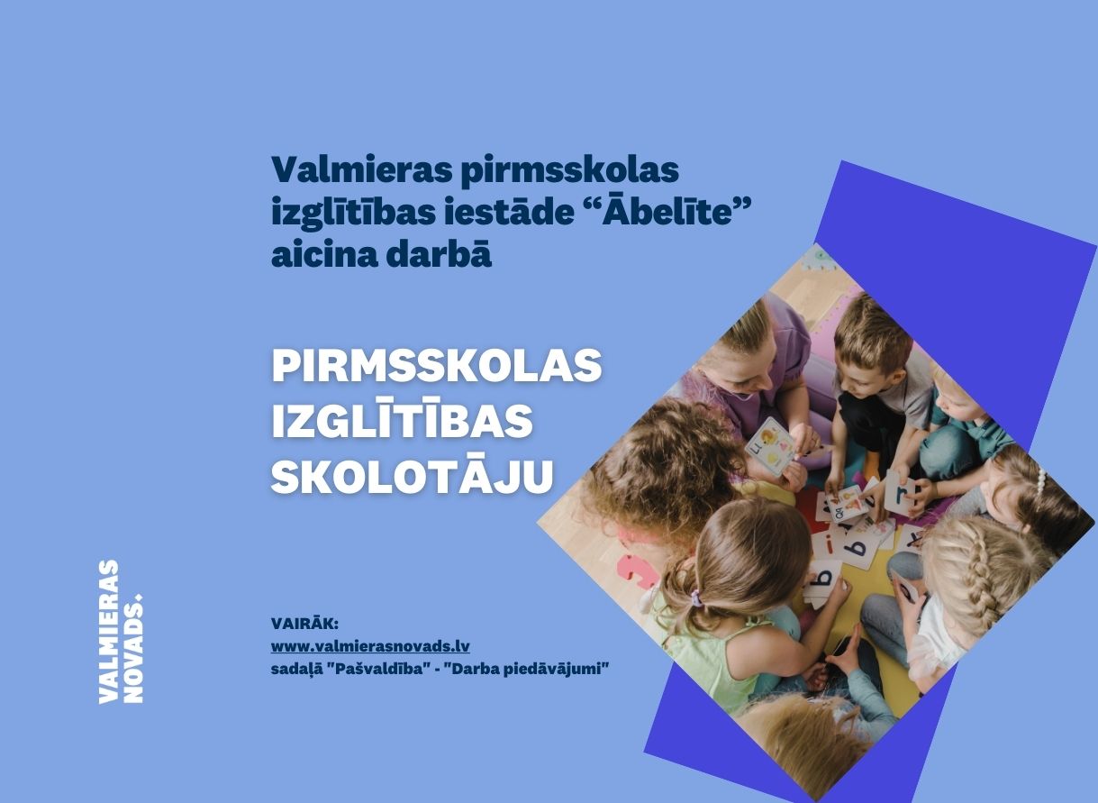 pirmsskolas izglītības skolotāja vakance bērnudārzā Ābelīte. Attēlā audzinātāja un bērni skata burtus.