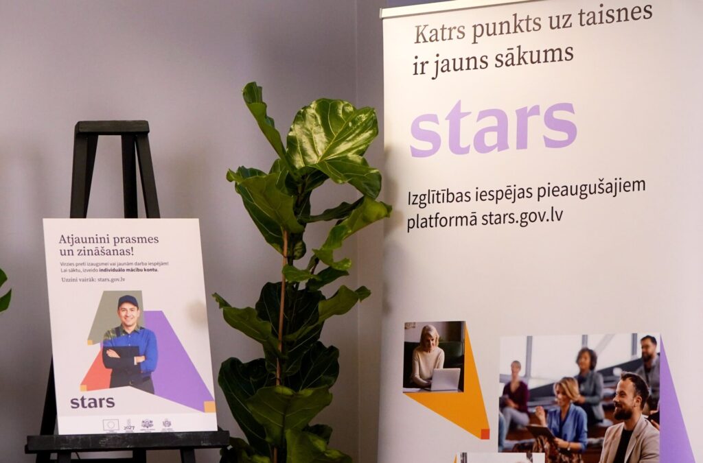 Pieaugušo apmācības Vidzemē "STARS" baneris un plakāts.