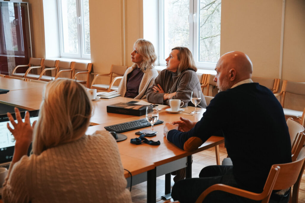 Foto no tikšanās Valmieras novada pašvaldībā