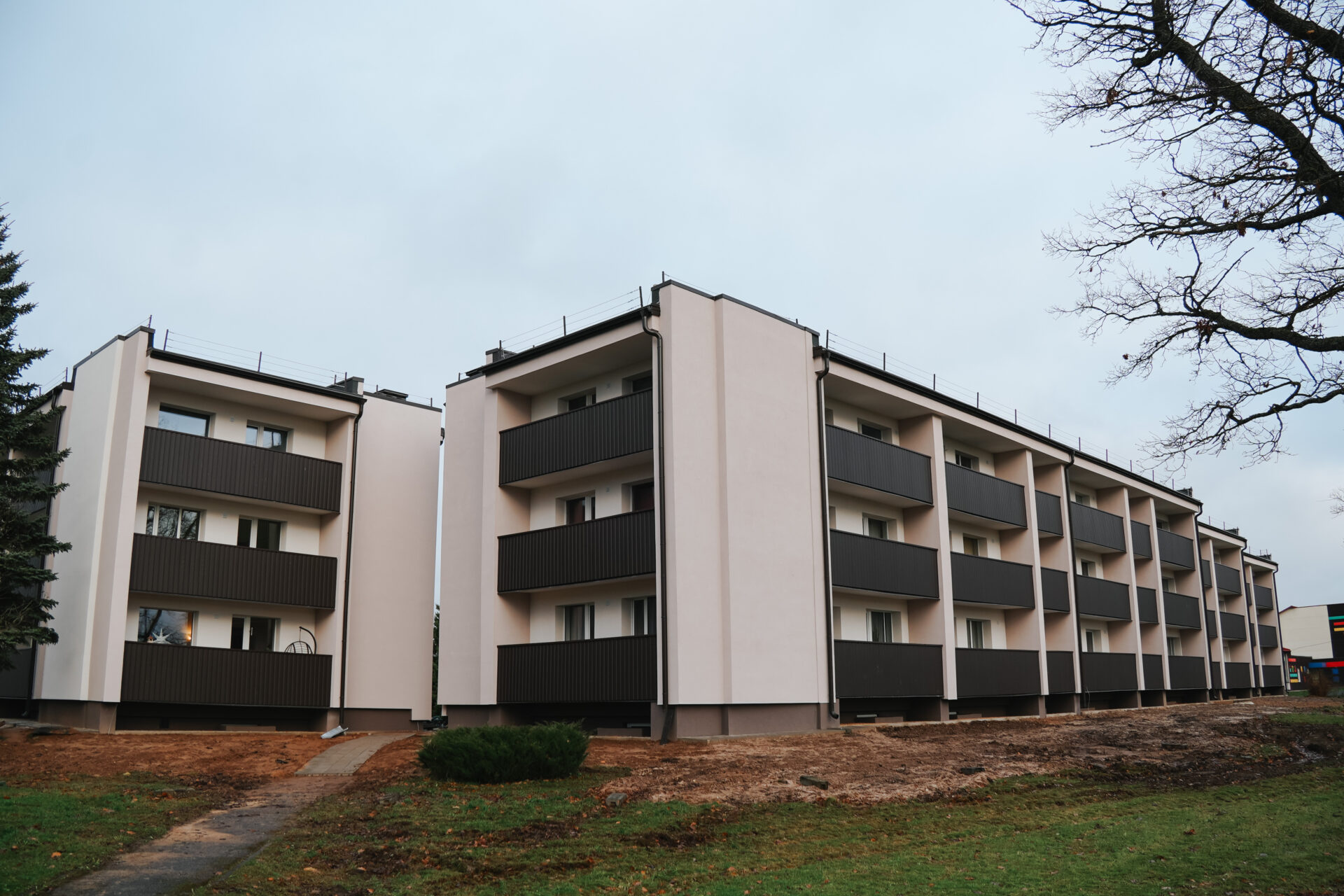 Ēka Ozolu iela 2, Valmiermuiža