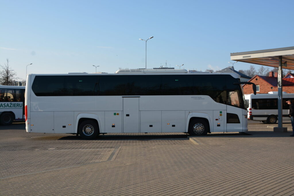 Izmaiņas autobusu kustībā 8. novembrī