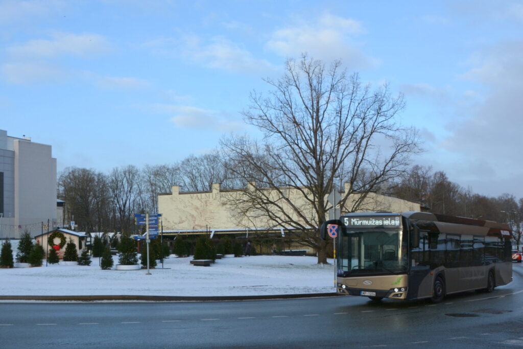 No 6. janvāra mainīs Valmieras pilsētas maršrutu autobusu kustības sarakstus