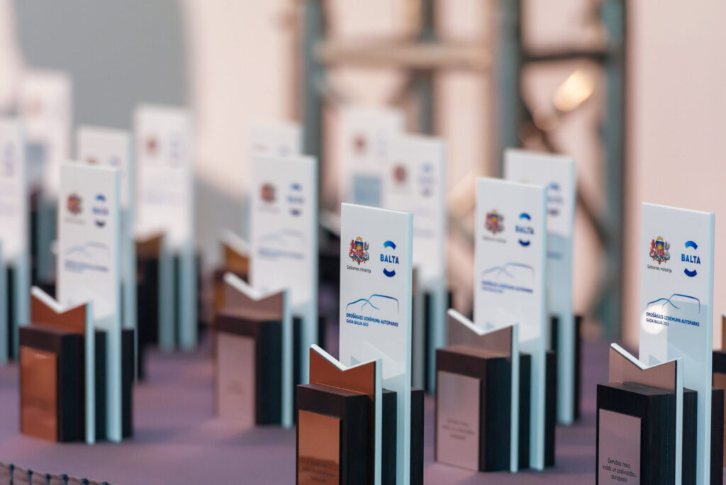 Konkursā “Drošākais uzņēmuma autoparks 2025” SIA "ZAAO" - Zelta balva, SIA "VTU Valmiera" - Sudraba balva