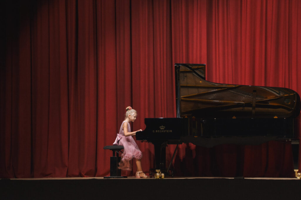 Valmierā notiks Jautrītei Putniņai veltītais Starptautiskais jauno pianistu konkurss