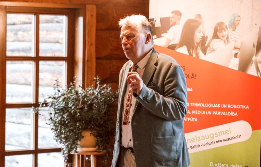 Vidzemes Augstskolā pēta mākslīgā intelekta iespējas nākotnes augstākajai izglītībai