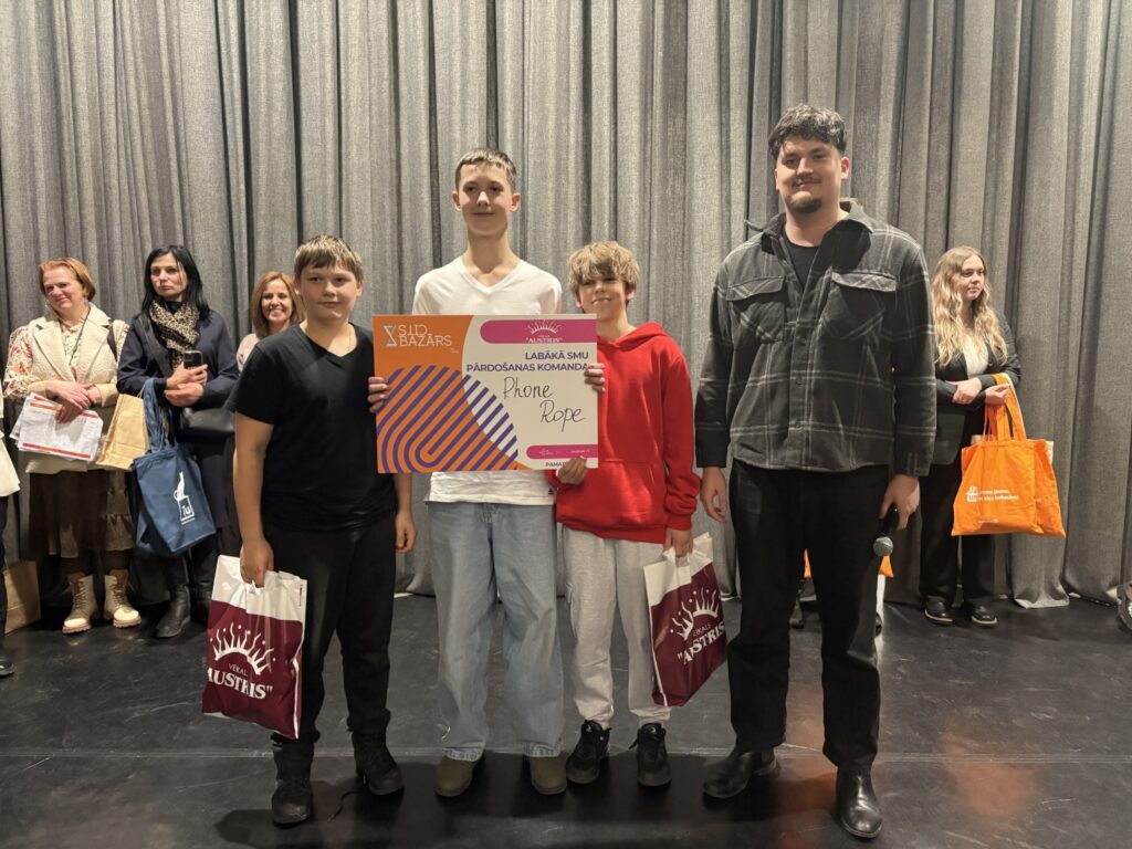 CITS BAZĀRS 2026 Valmierā noskaidroti labākie skolēnu mācību uzņēmumi