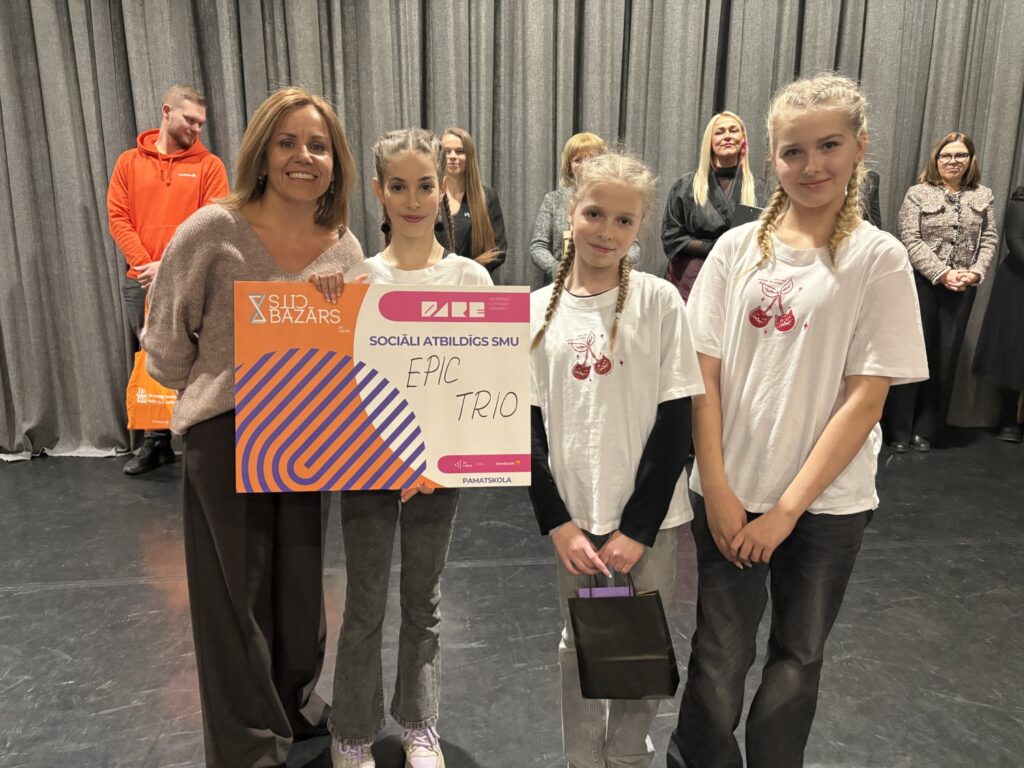 CITS BAZĀRS 2026 Valmierā noskaidroti labākie skolēnu mācību uzņēmumi