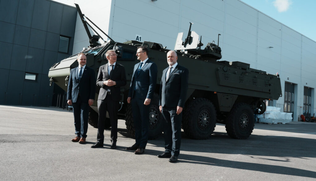Valsts prezidents: bruņumašīnu “Patria” ražotne ir būtisks ieguldījums Latvijas un sabiedroto drošības stiprināšanā