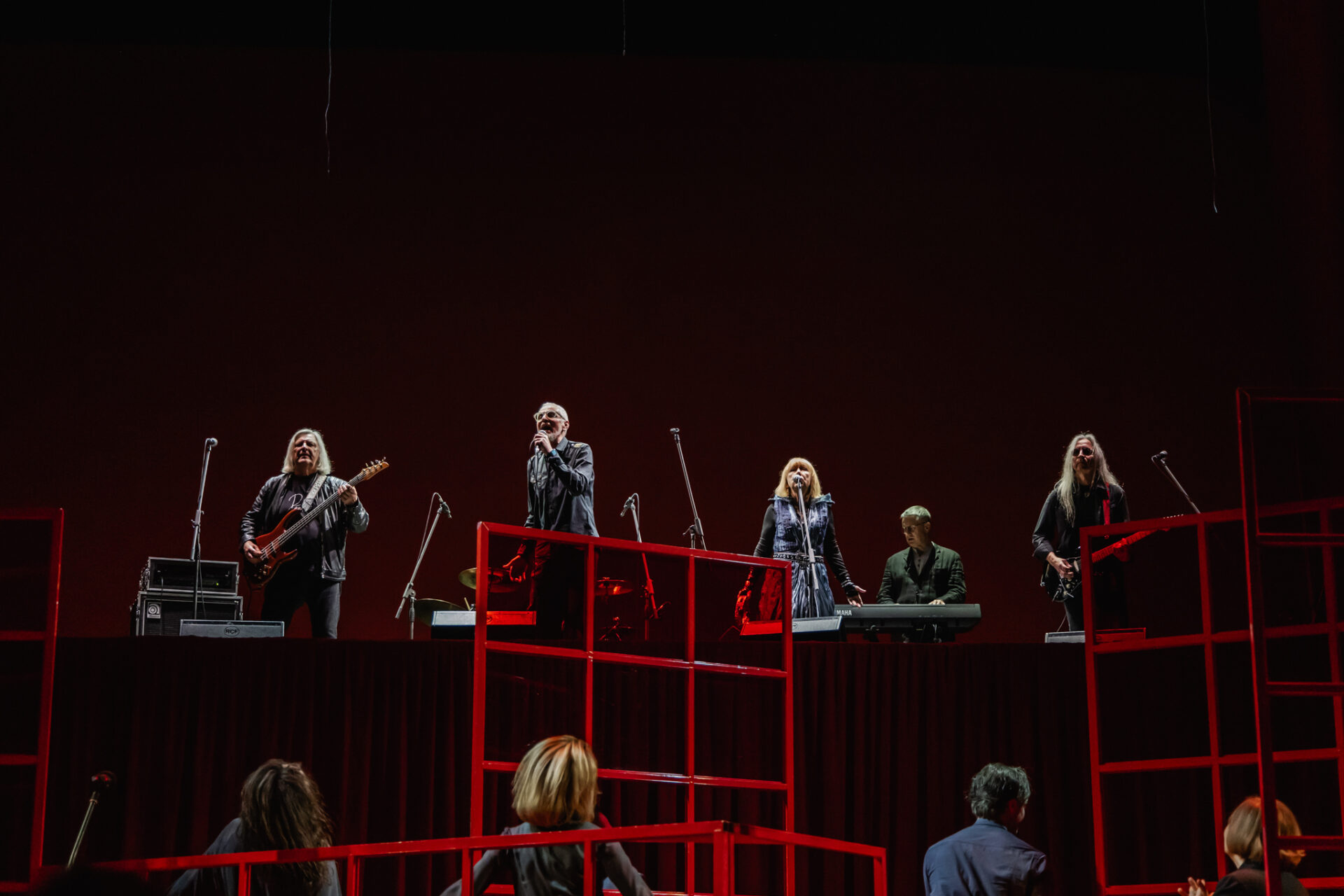 Valmieras teātris un rokgrupa “Pērkons” viesosies Dailes teātrī ar izrādi “Mēs, roks, sekss un PSRS”