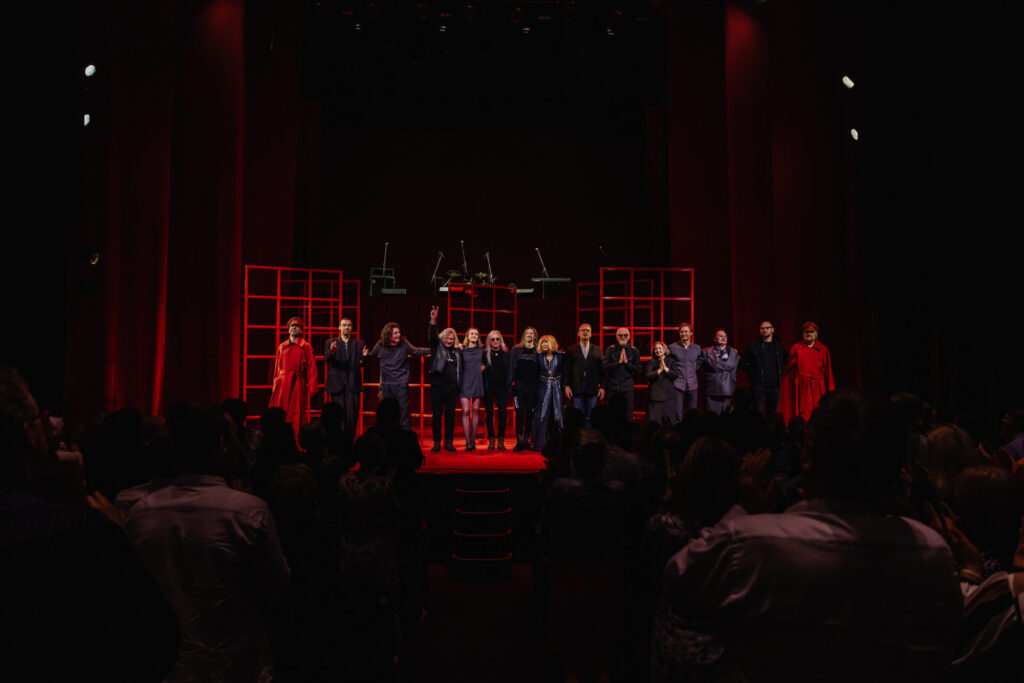 Izrādes “Mēs, roks, sekss un PSRS” foto