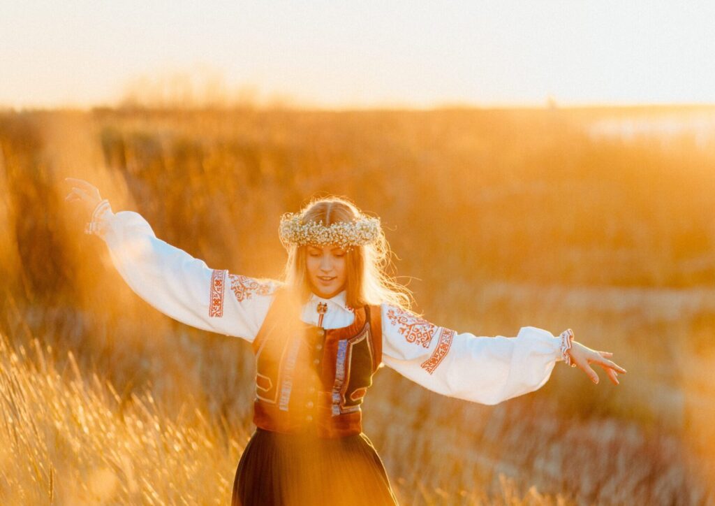 Deju ansamblis “Daiļrade” 35 gadu jubileju atzīmēs ar rituālu dabā - deju uzvedumu “JĀŅU NAKTI DARINĀJU”