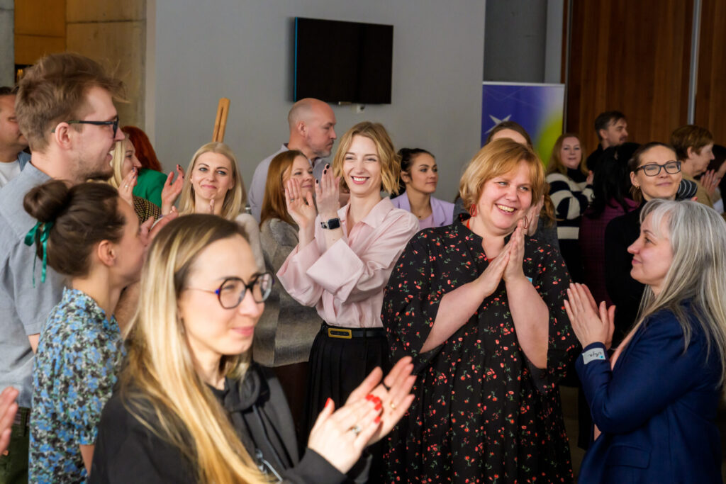 Drošas kopienas publicitātes foto