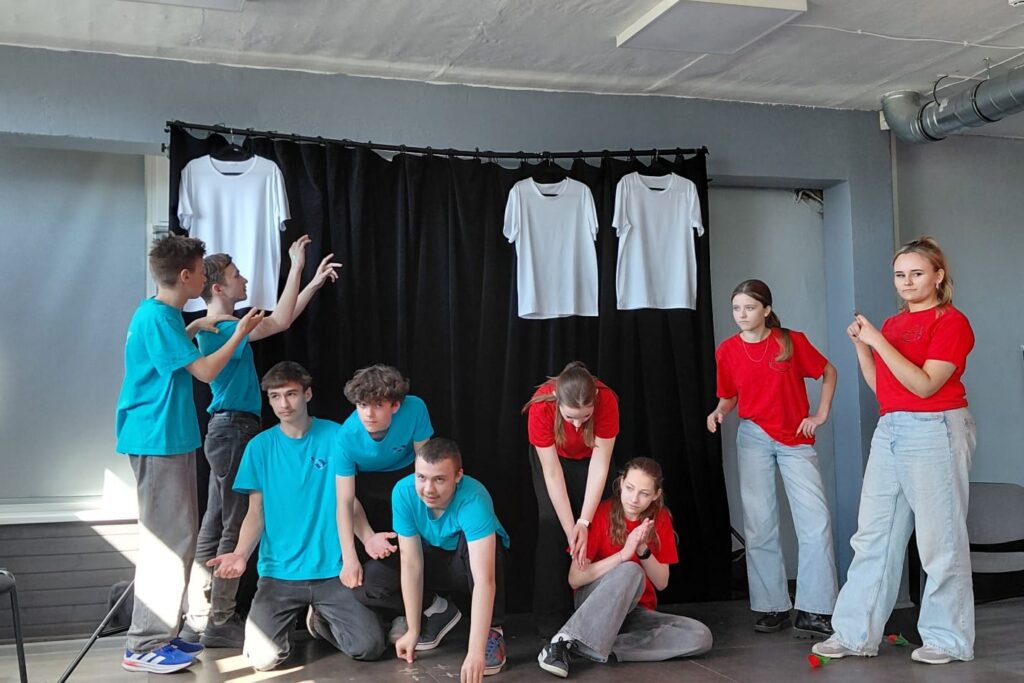 VINDĀ aizvadīts improvizācijas teātra turnīrs “Lieldienu drudzis 2026”