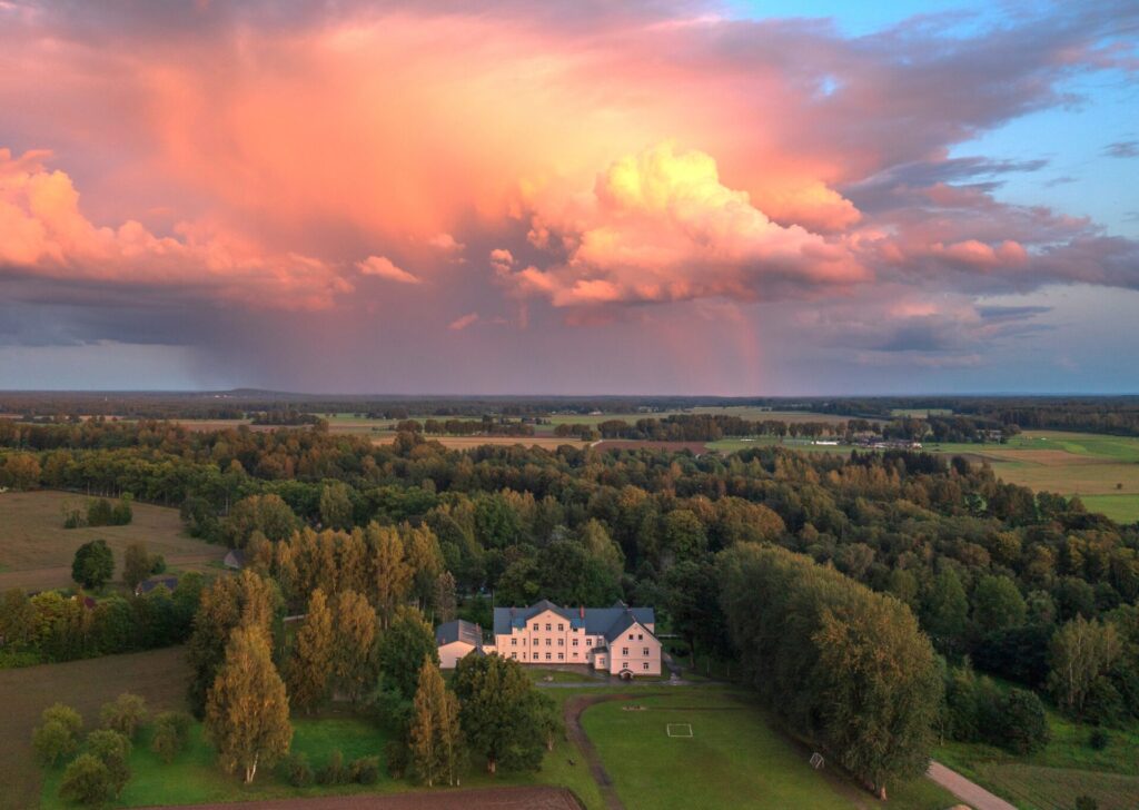 Jura Neikena Dikļu pamatskolai – 150