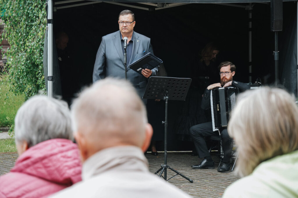 Komunistiskā genocīda upuru piemiņas brīdis Valmierā