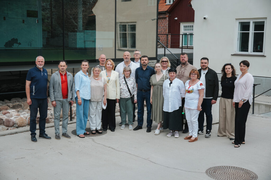 Valmierā viesojās Ukrainas un Latvijas parlamentāriešu delegācijas