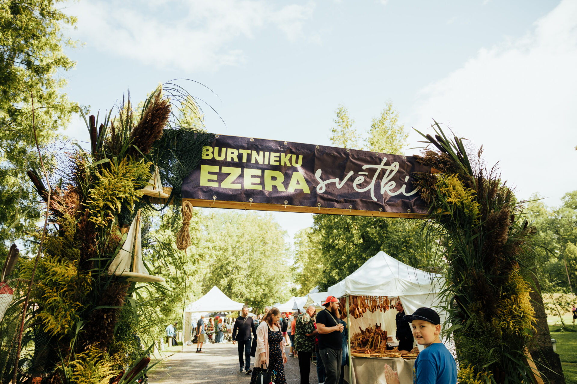 Burtnieka ezera svētku uzraksts