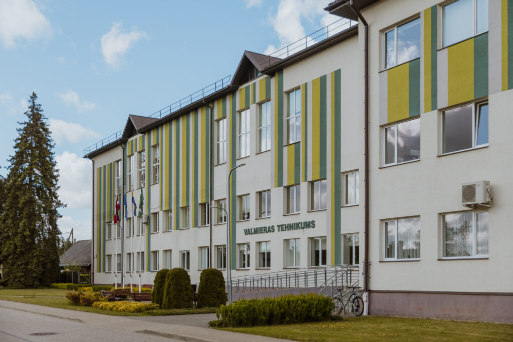 Valmieras tehnikums iekļauts Ata Kronvalda fonda “Lielā Pūce” Lielo skolu reitingā