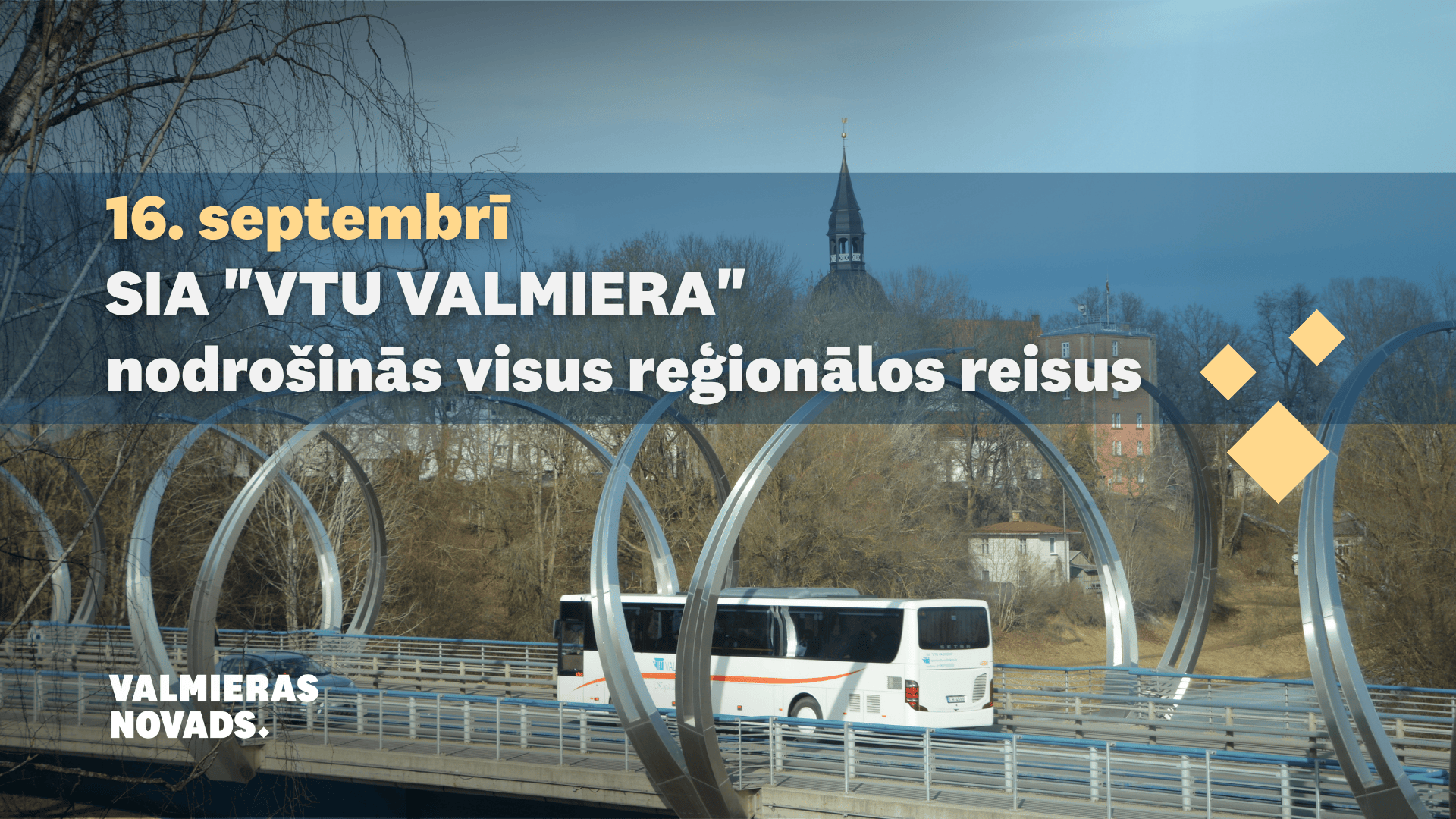 autobuss brauc pāri tiltam